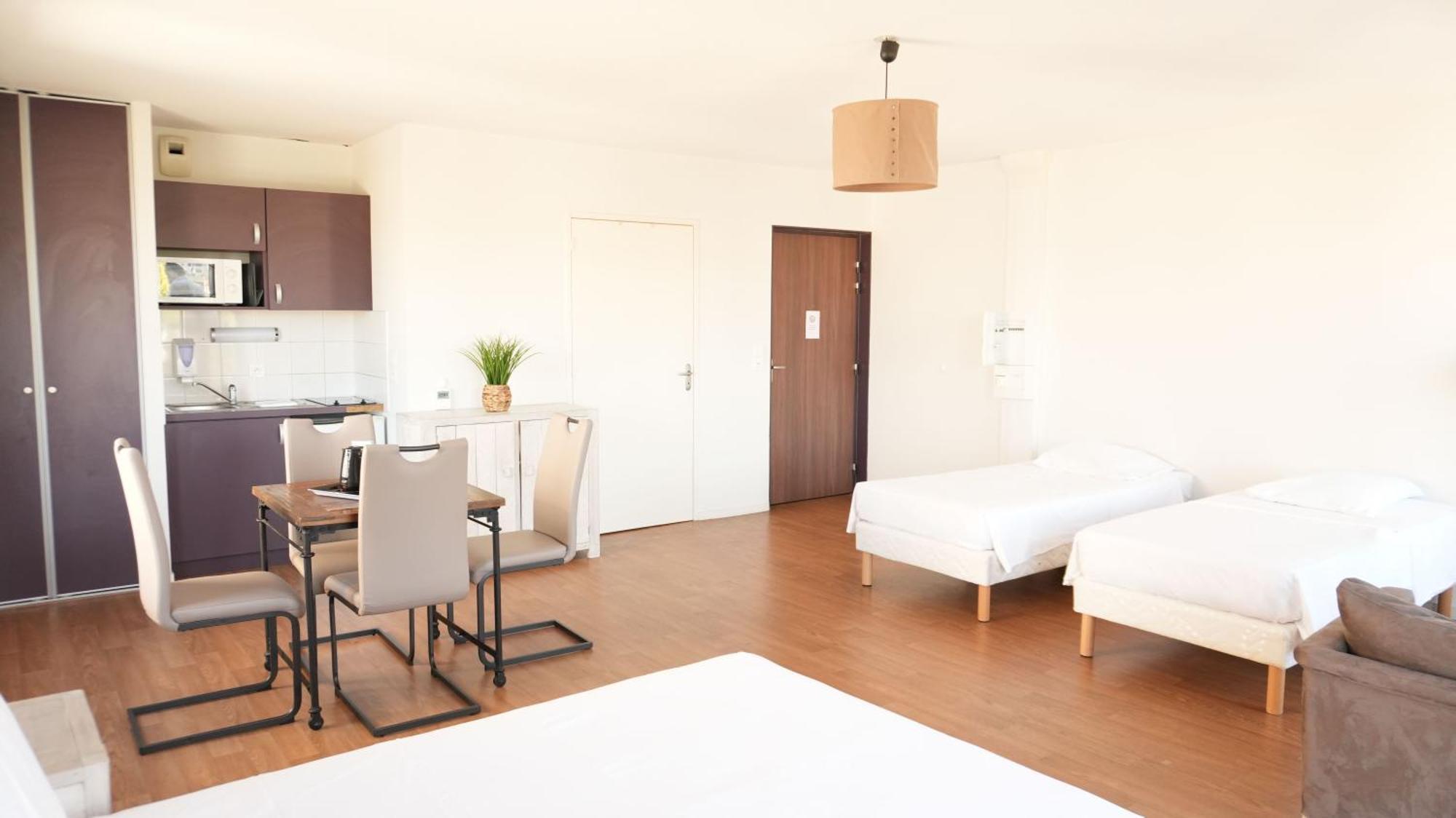 Zenao Appart'Hotel Невер Экстерьер фото