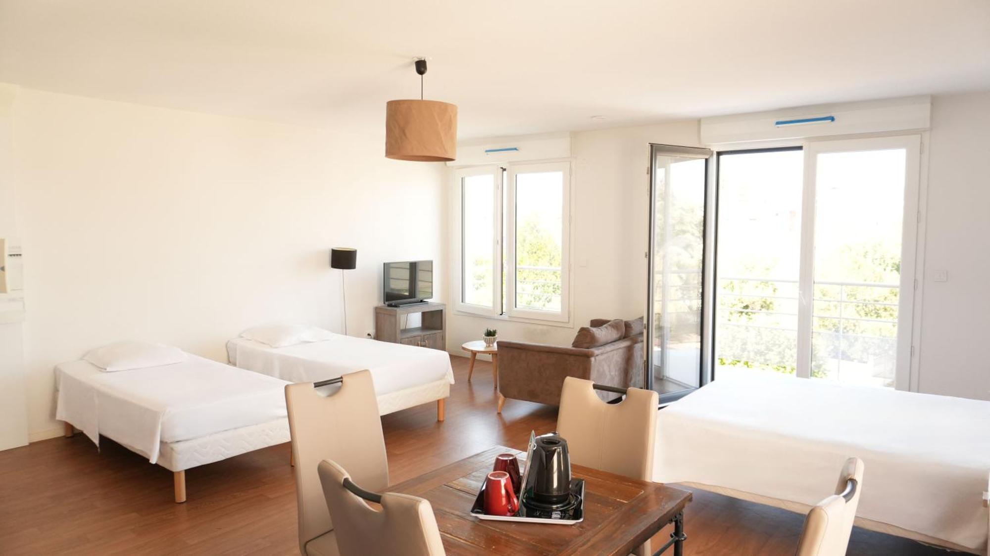 Zenao Appart'Hotel Невер Экстерьер фото