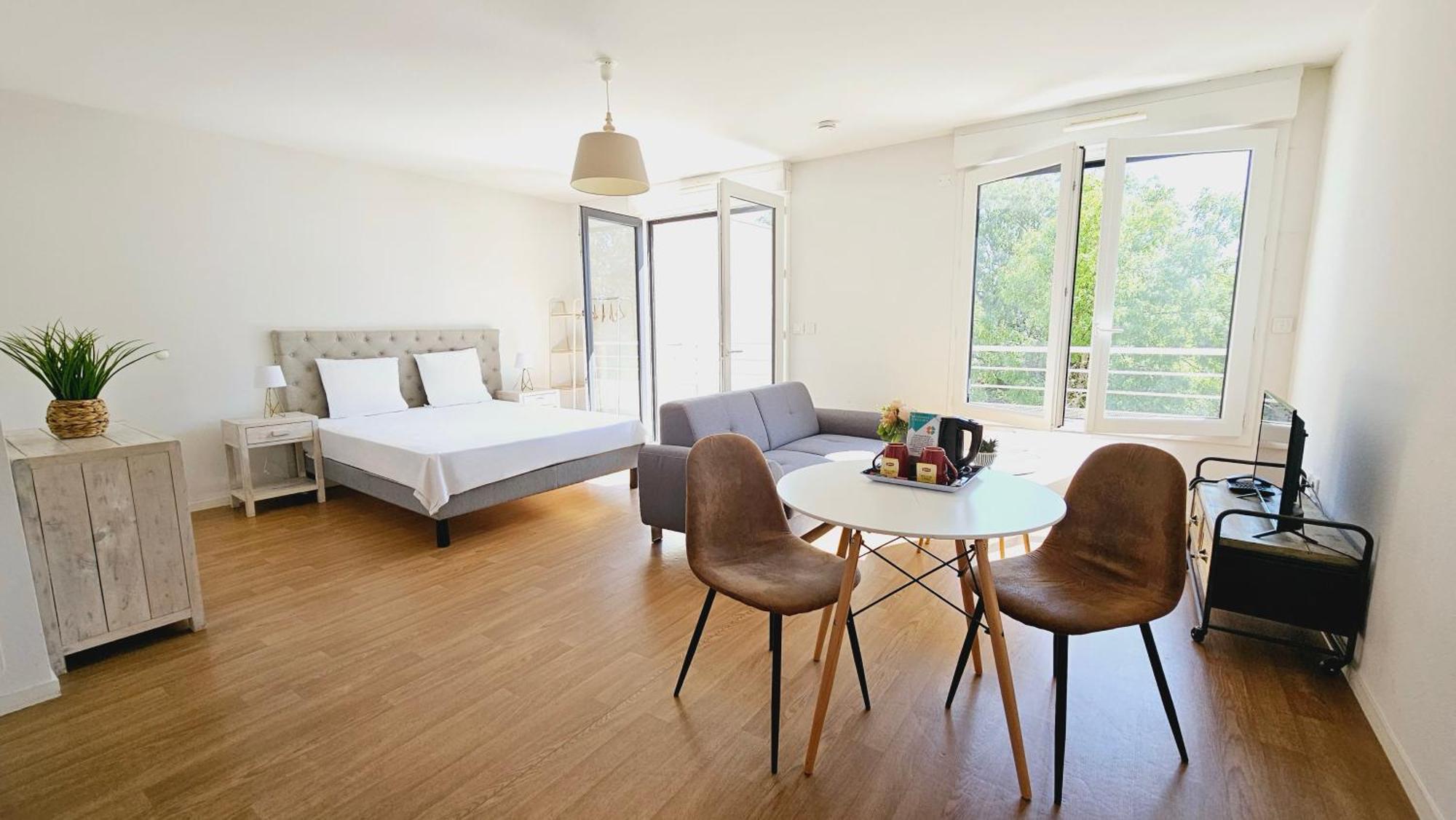 Zenao Appart'Hotel Невер Экстерьер фото