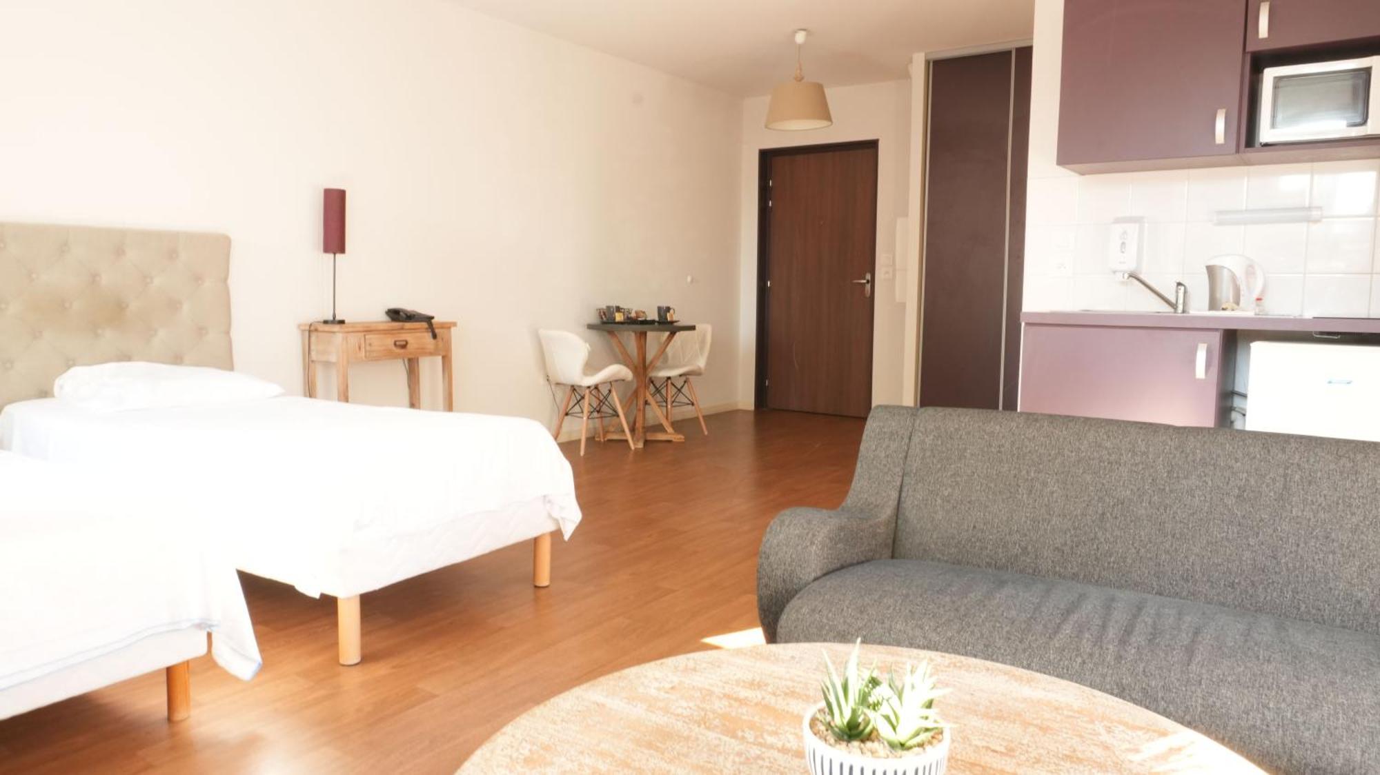 Zenao Appart'Hotel Невер Экстерьер фото