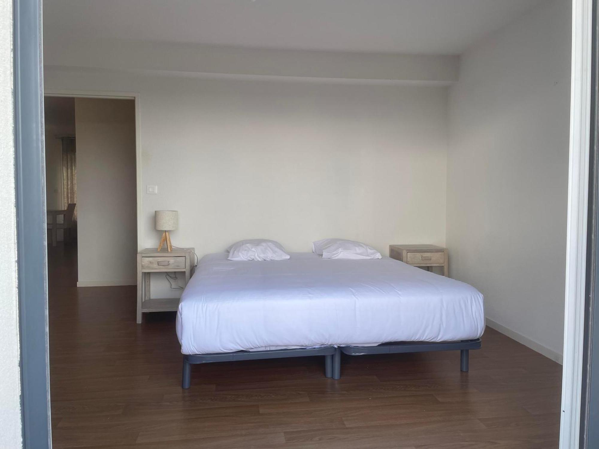 Zenao Appart'Hotel Невер Экстерьер фото